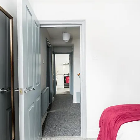 Duplex Loft With Balcony & Private Entrance In Jq Apartment *