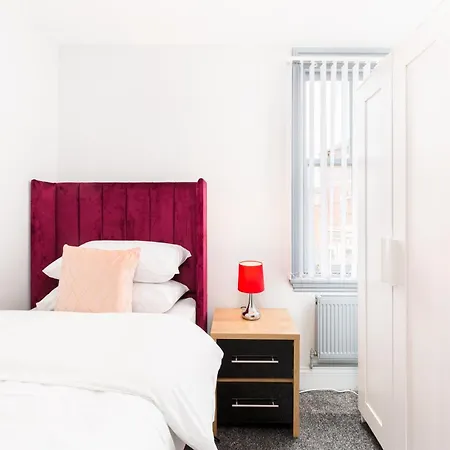 Duplex Loft With Balcony & Private Entrance In Jq * Birmingham