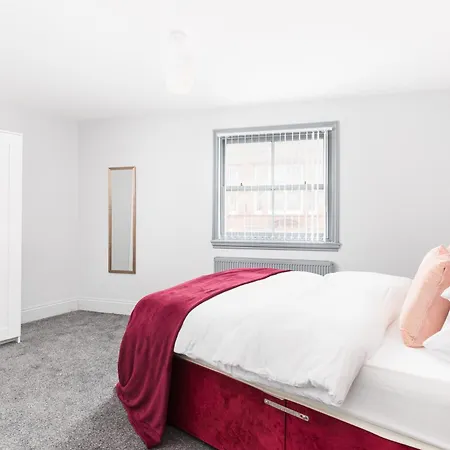 Duplex Loft With Balcony & Private Entrance In Jq *