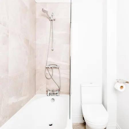 Apartamento Duplex Loft With Balcony & Private Entrance In Jq Birmingam