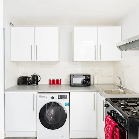 Duplex Loft With Balcony & Private Entrance In Jq